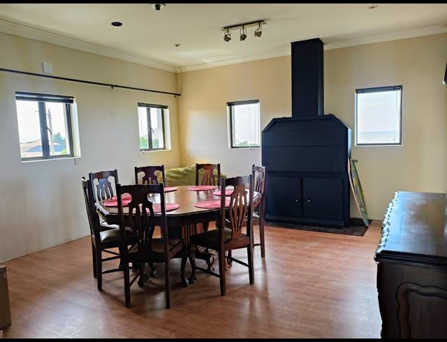 6 BEDROOM HOUSE FOR SALE IN PARADISE BEACH